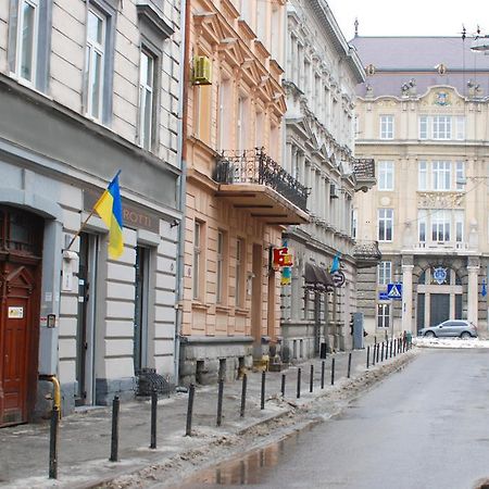 Central Apartments Львов Экстерьер фото