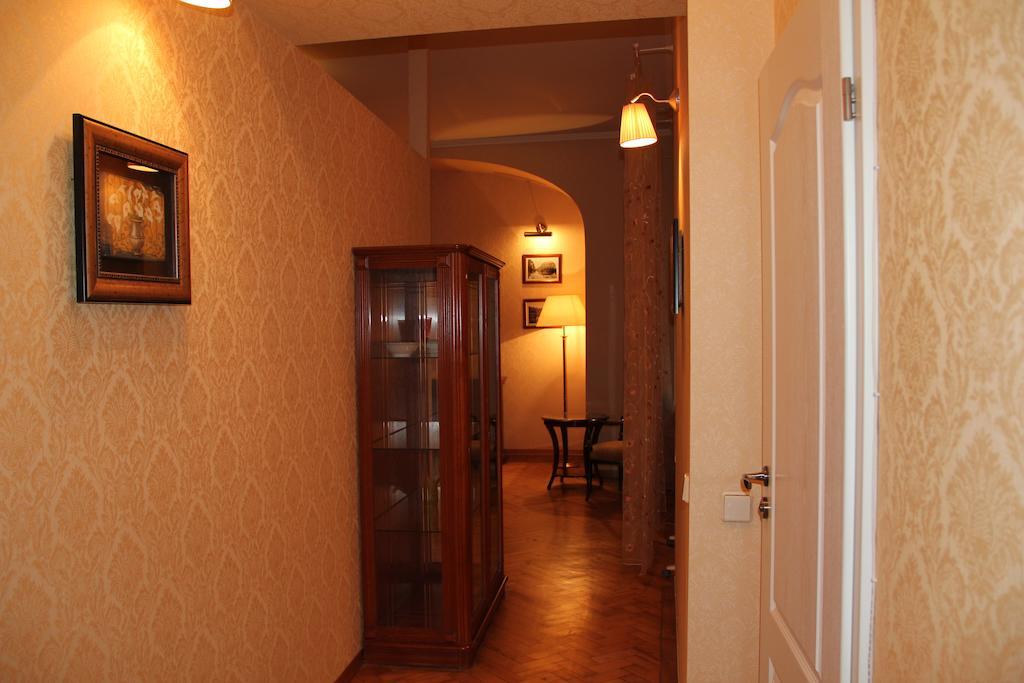 Central Apartments Львов Экстерьер фото